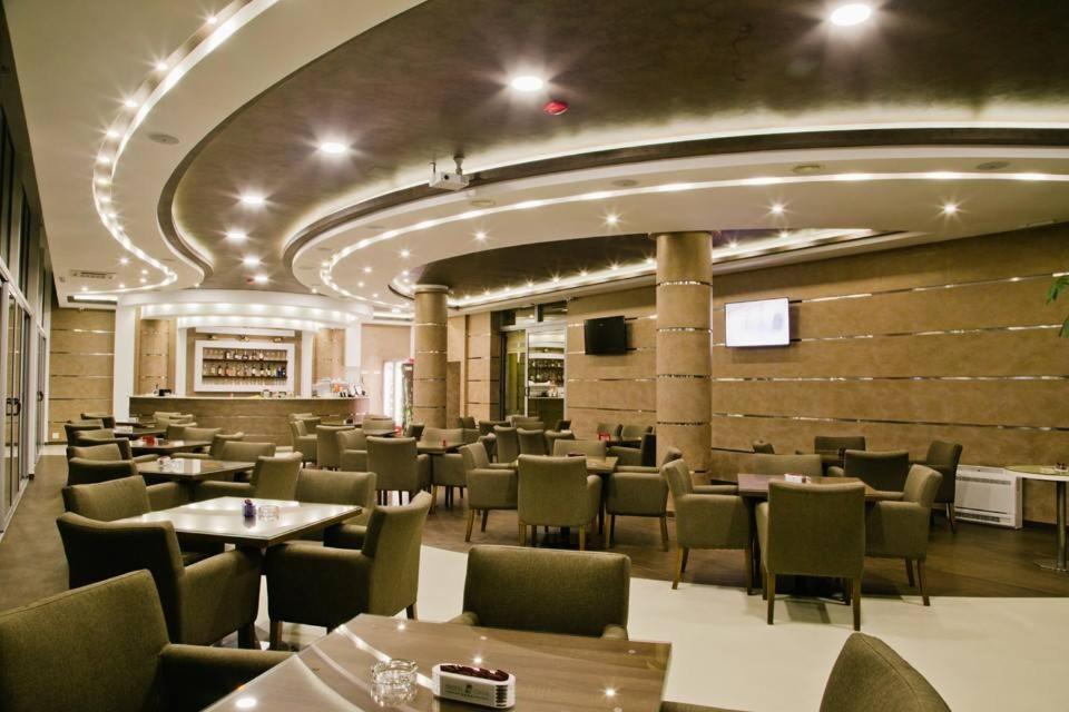Hotel Oasis Podgorica Eksteriør billede