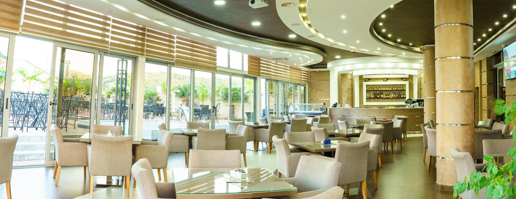 Hotel Oasis Podgorica Eksteriør billede